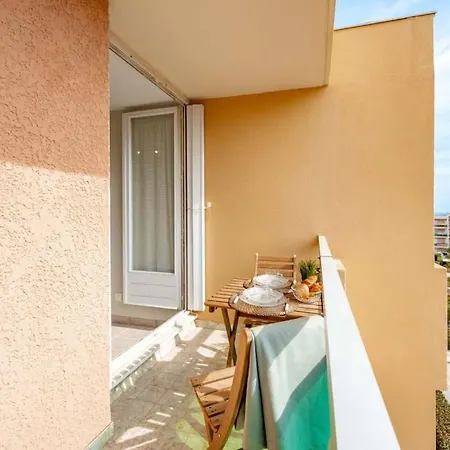 Cabana & Le Mimosa Ensoleille - Plage, Box, Terrasse ボルム・レ・ミモザ